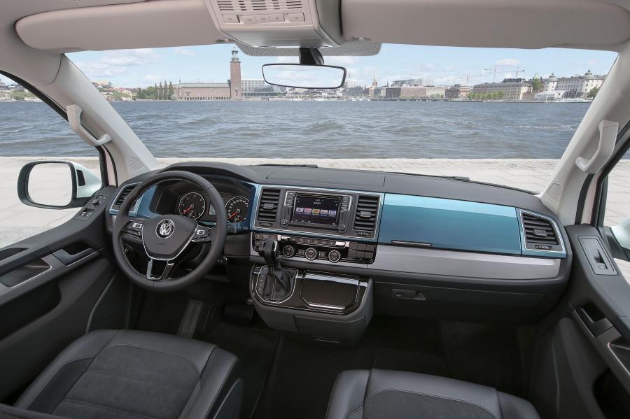  Volkswagen Multivan Generation Six 2015 года  (фото 24 из 31)